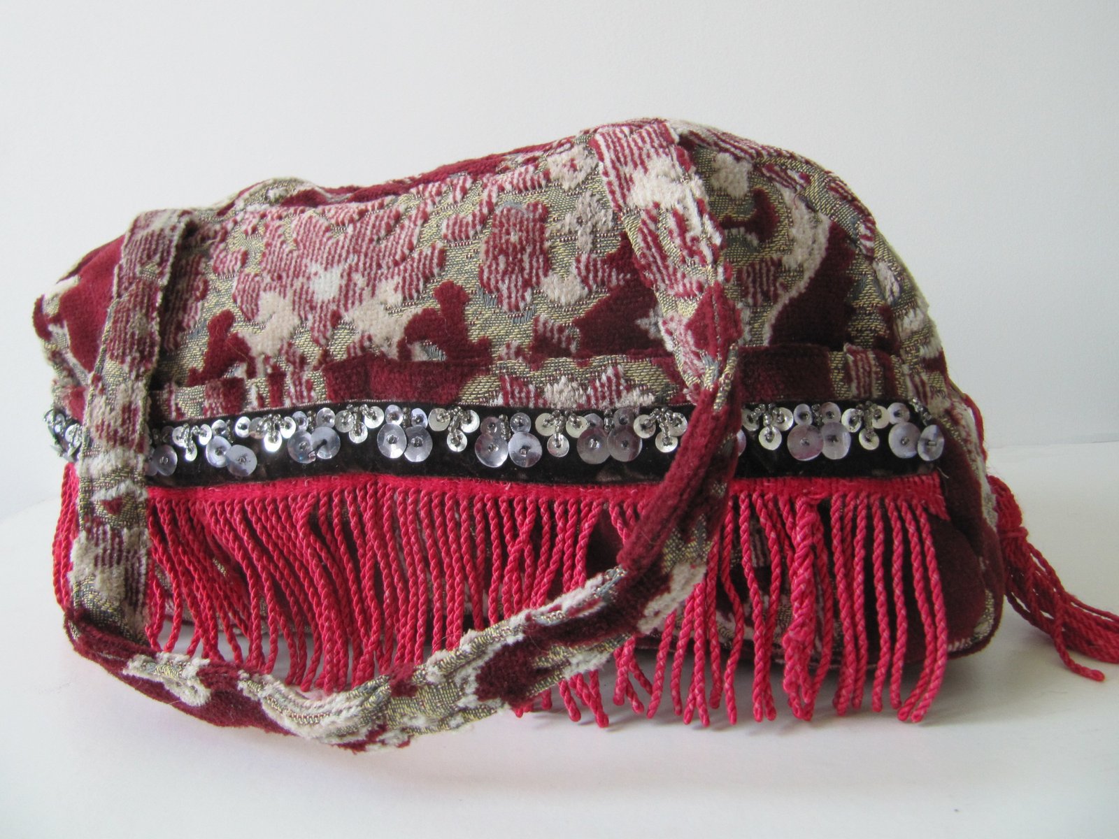 0279a Garnet Jaquard